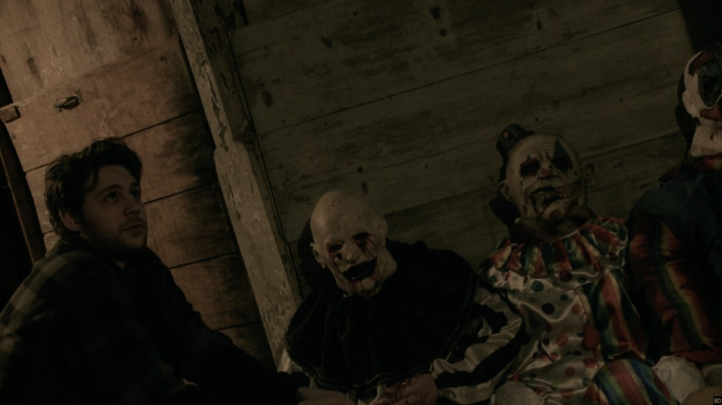 Kadr z Hell House LLC